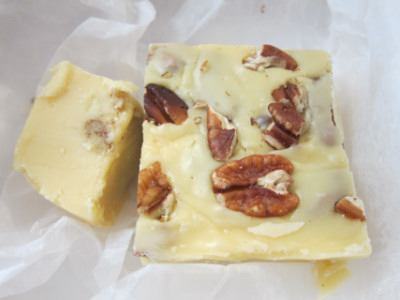 Butter pecan fudge