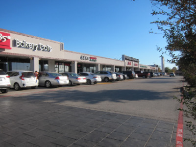 Chinatown strip mall