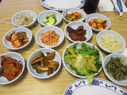 Vegetable side dishes served with dinner