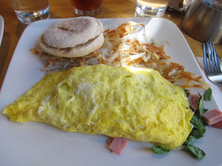 Frisco omelet with fixings