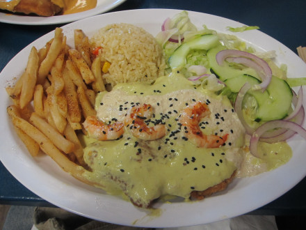 Filete Julion Alvarez with poblano sauce